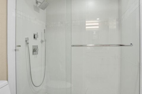 Condo in Coconut Creek, Florida, 2 bedrooms № 2402391 - photo 24