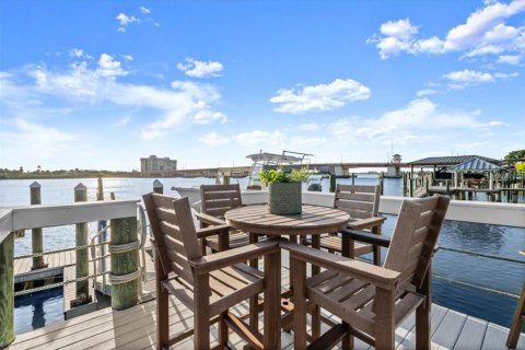 Villa ou maison à vendre à New Smyrna Beach, Floride: 5 chambres, 400.97 m2 № 1815638 - photo 14