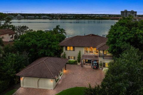 Villa ou maison à vendre à New Smyrna Beach, Floride: 5 chambres, 400.97 m2 № 1815638 - photo 18