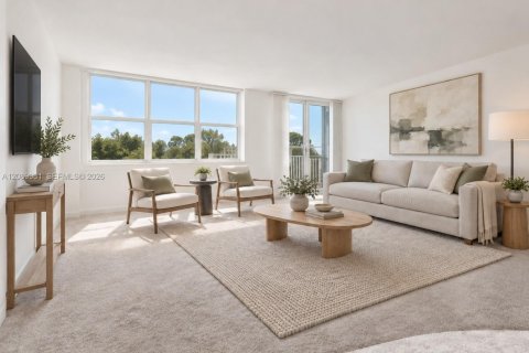 Condo in North Miami, Florida, 2 bedrooms  № 2368357 - photo 2
