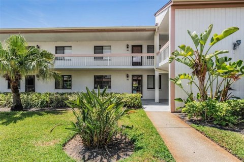 Condominio en venta en Oldsmar, Florida, 2 dormitorios, 101.64 m2 № 2204544 - foto 3