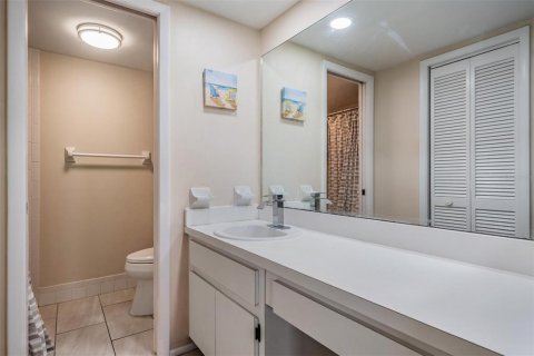 Condominio en venta en Oldsmar, Florida, 2 dormitorios, 101.64 m2 № 2204544 - foto 22