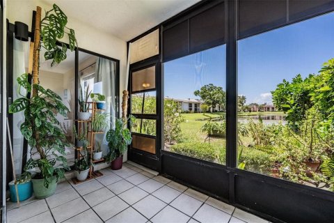 Condominio en venta en Oldsmar, Florida, 2 dormitorios, 101.64 m2 № 2204544 - foto 10