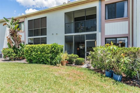 Condominio en venta en Oldsmar, Florida, 2 dormitorios, 101.64 m2 № 2204544 - foto 26