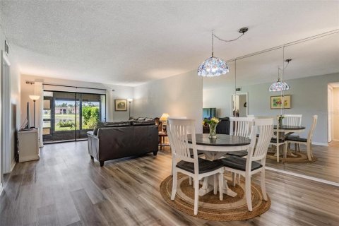 Condominio en venta en Oldsmar, Florida, 2 dormitorios, 101.64 m2 № 2204544 - foto 6