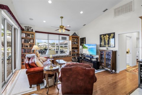 Casa en venta en Punta Gorda, Florida, 3 dormitorios, 218.78 m2 № 2213346 - foto 15