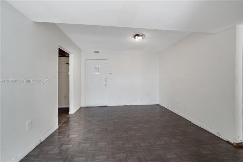 Copropriété à vendre à North Miami, Floride: 2 chambres, 97.55 m2 № 1755902 - photo 6