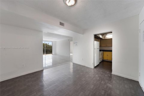 Copropriété à vendre à North Miami, Floride: 2 chambres, 97.55 m2 № 1755902 - photo 7