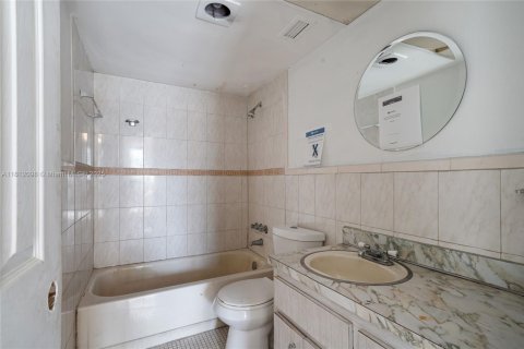 Copropriété à vendre à North Miami, Floride: 2 chambres, 97.55 m2 № 1755902 - photo 11