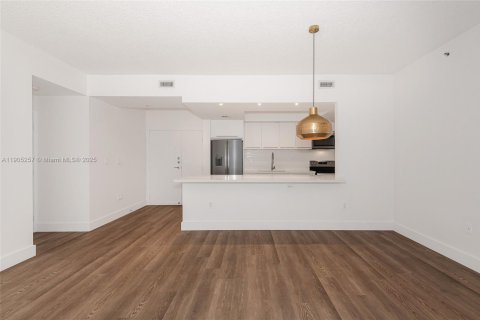 Condo in Doral, Florida, 2 bedrooms  № 1956117 - photo 21