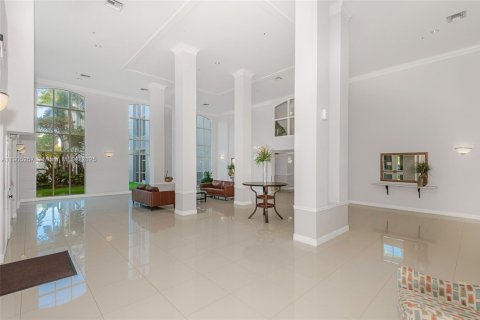 Condo in Doral, Florida, 2 bedrooms  № 1956117 - photo 7