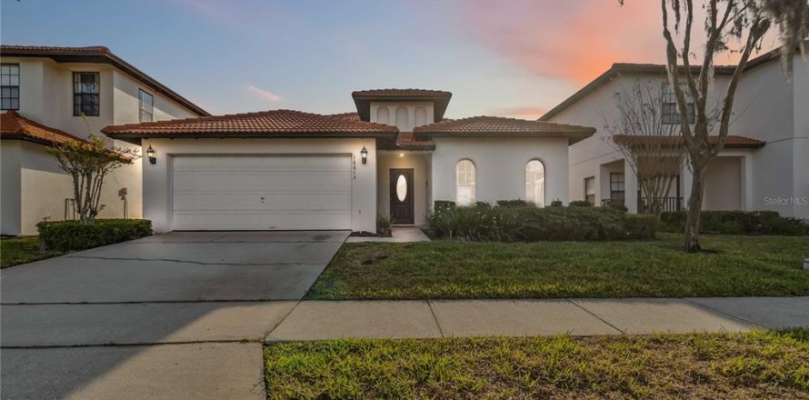 House in Clermont, Florida 4 bedrooms, 152.17 sq.m. № 1538634