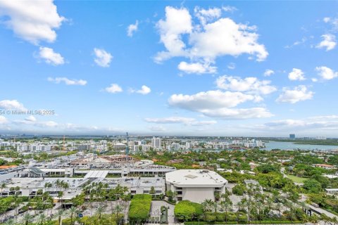 Condominio en alquiler en Bal Harbour, Florida, 2 dormitorios, 148.55 m2 № 1935066 - foto 20