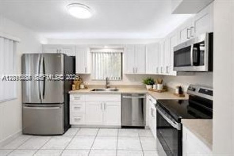 Copropriété à vendre à Weston, Floride: 2 chambres, 114.73 m2 № 2076657 - photo 4