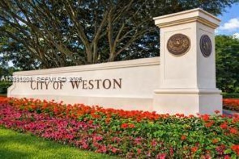 Condo à Weston, Floride, 2 chambres  № 2076657
