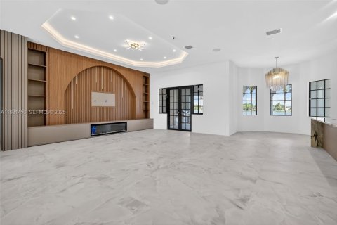 Casa en venta en Davie, Florida, 6 dormitorios, 857.86 m2 № 1992339 - foto 19