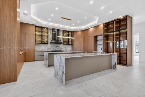 Casa en venta en Davie, Florida, 6 dormitorios, 857.86 m2 № 1992339 - foto 12