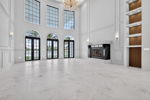 Casa en venta en Davie, Florida, 6 dormitorios, 857.86 m2 № 1992339 - foto 10