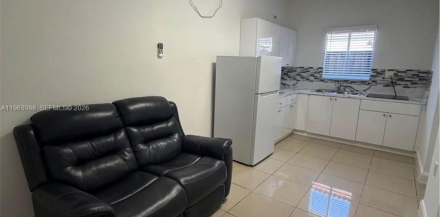 Immobilier commercial à Miami, Floride 1 chambre № 2029859