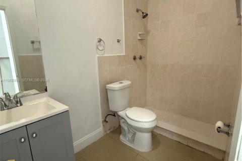 Immobilier commercial à louer à Miami, Floride: 1 chambre № 2029859 - photo 11