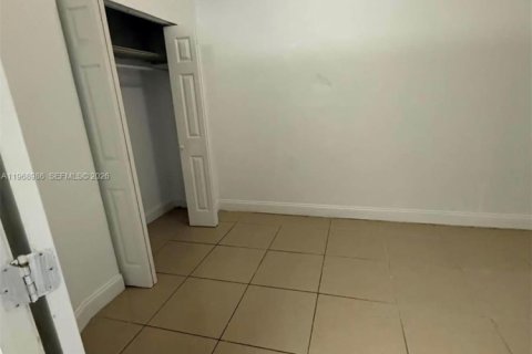 Immobilier commercial à louer à Miami, Floride: 1 chambre № 2029859 - photo 7