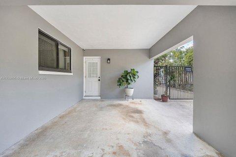Villa ou maison à vendre à Fort Lauderdale, Floride: 4 chambres, 173.82 m2 № 1749719 - photo 5