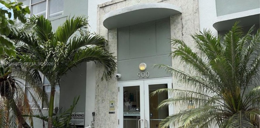 Studio à Condo à Miami Beach, Floride  № 2193187