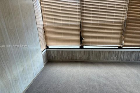 Купить кондоминиум в Тамарак, Флорида 2 спальни, 117.99м2, № 1997421 - фото 5