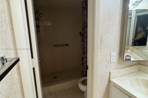 Купить кондоминиум в Тамарак, Флорида 2 спальни, 117.99м2, № 1997421 - фото 8