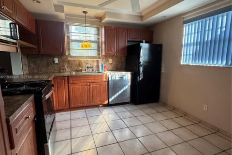 Купить кондоминиум в Тамарак, Флорида 2 спальни, 117.99м2, № 1997421 - фото 19