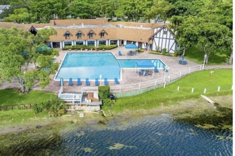 Купить кондоминиум в Лодерхилл, Флорида 2 спальни, 106.84м2, № 1957868 - фото 28