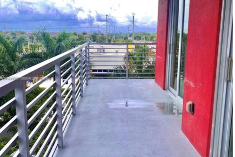 Condominio en venta en Doral, Florida, 3 dormitorios, 140.65 m2 № 2089849 - foto 11