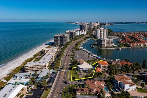 House in Belleair Beach, Florida 4 bedrooms, 408.12 sq.m. № 2208885 - photo 4