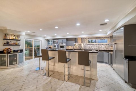 House in Belleair Beach, Florida 4 bedrooms, 408.12 sq.m. № 2208885 - photo 20