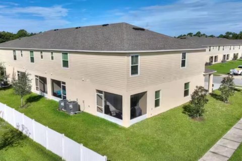 Townhouse in Kissimmee, Florida 3 bedrooms, 171.31 sq.m. № 2211239 - photo 2