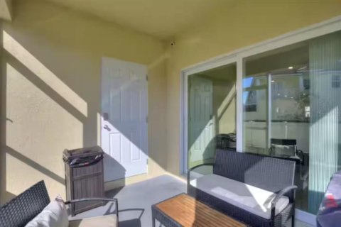 Townhouse in Kissimmee, Florida 3 bedrooms, 171.31 sq.m. № 2211239 - photo 29