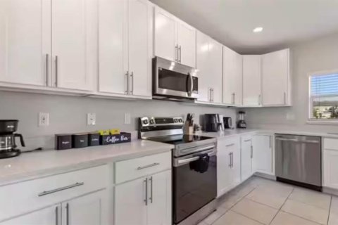 Townhouse in Kissimmee, Florida 3 bedrooms, 171.31 sq.m. № 2211239 - photo 9