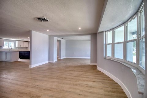 Villa ou maison à vendre à Hudson, Floride: 4 chambres, 339.09 m2 № 2388936 - photo 7