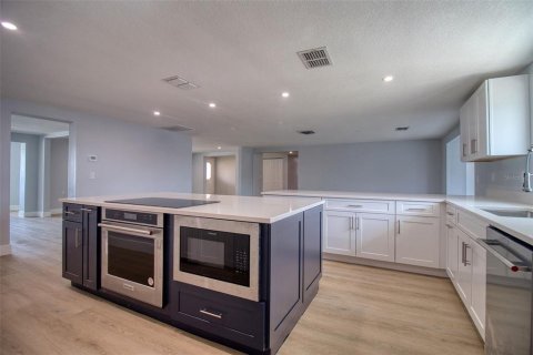 Villa ou maison à vendre à Hudson, Floride: 4 chambres, 339.09 m2 № 2388936 - photo 19