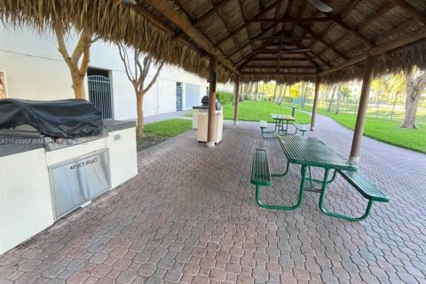 Copropriété à vendre à Aventura, Floride: 2 chambres, 115.66 m2 № 1704531 - photo 16