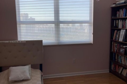 Copropriété à vendre à Aventura, Floride: 2 chambres, 115.66 m2 № 1704531 - photo 9