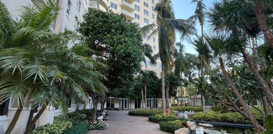 Condo à Aventura, Floride, 2 chambres  № 1704531
