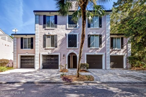Condominio en venta en Fernandina Beach, Florida, 2 dormitorios, 106.74 m2 № 809525 - foto 1