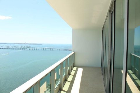 Condominio en alquiler en Miami, Florida, 2 dormitorios, 160.72 m2 № 1701967 - foto 6