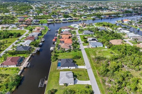 House in Port Charlotte, Florida 2 bedrooms, 153.57 sq.m. № 1908216 - photo 27