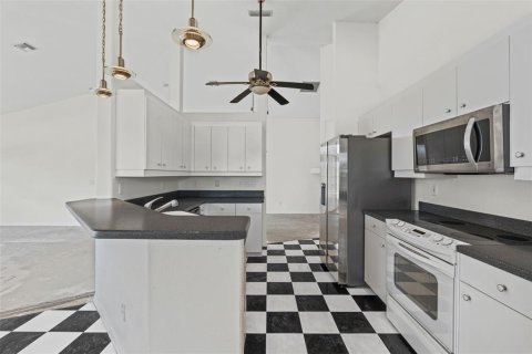 House in Port Charlotte, Florida 2 bedrooms, 153.57 sq.m. № 1908216 - photo 9