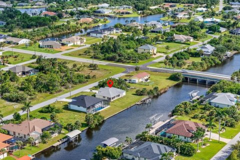 House in Port Charlotte, Florida 2 bedrooms, 153.57 sq.m. № 1908216 - photo 30