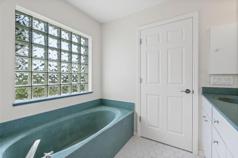 House in Port Charlotte, Florida 2 bedrooms, 153.57 sq.m. № 1908216 - photo 23
