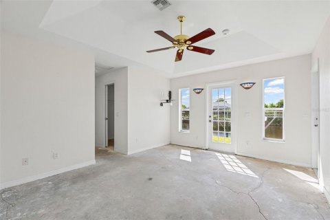 House in Port Charlotte, Florida 2 bedrooms, 153.57 sq.m. № 1908216 - photo 19