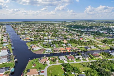 House in Port Charlotte, Florida 2 bedrooms, 153.57 sq.m. № 1908216 - photo 29